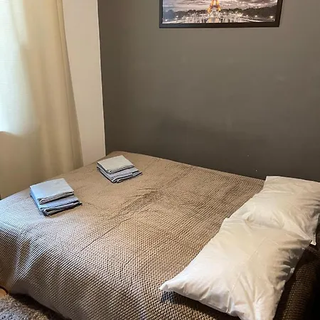 під дубом- Under The Oak *