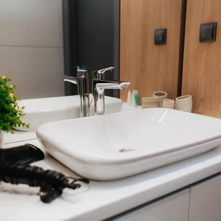 під дубом- Under The Oak