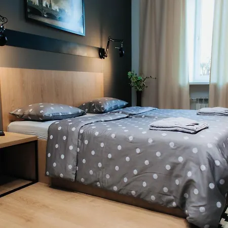 Апартаменты під дубом- Under The Oak